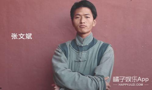 梦见被明星打,明星挥拳，揭秘潜意识中的明星情结