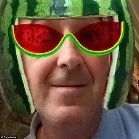 梦见别人请我吃瓜,瓜香四溢，共享神秘邀请