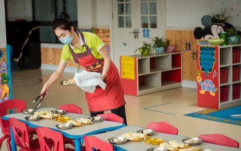 镇平幼师吃瓜,揭秘校园里的“瓜田”风云