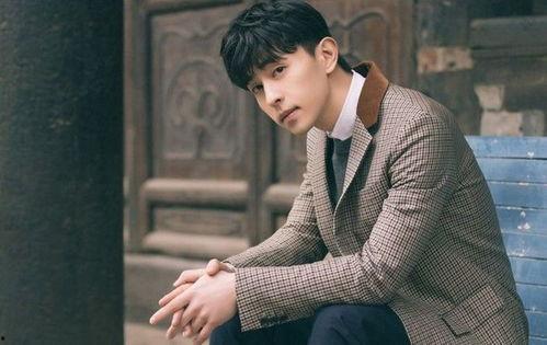 手短的男明星,盘点那些手短却风度翩翩的男明星