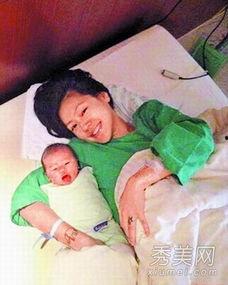 明星剖腹产三胎,剖腹产历程揭秘，幸福升级三口之家