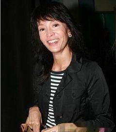 香港明星吐痰,文明礼仪的反思与启示