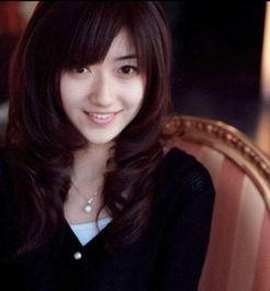 校花级别女神吃瓜,校园风云再起！