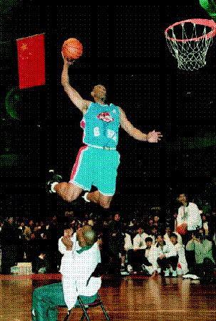 去年全明星扣篮王,空中霸主再创辉煌